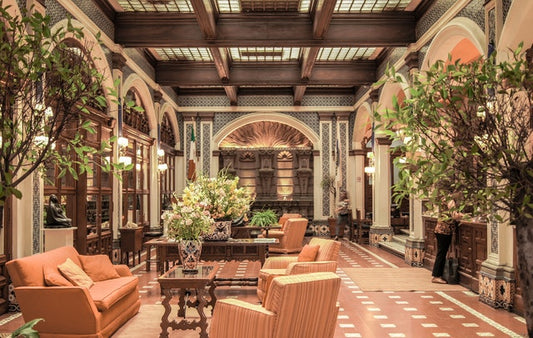 7 Outstanding Small Hotel Lobby Design Ideas